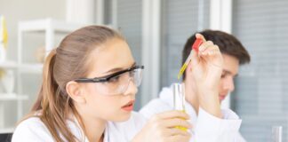 Najlepsze kursy przygotowujące do matury z chemii teraz w promocji! Najlepsze kursy przygotowujące do matury z chemii