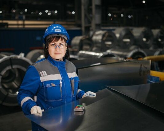 Gięcie CNC – precyzyjna i nowoczesna usługa od UnamGroup gięcie cnc